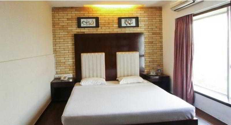 Fabhotel Savoy Suites Mumbai Airport Екстериор снимка