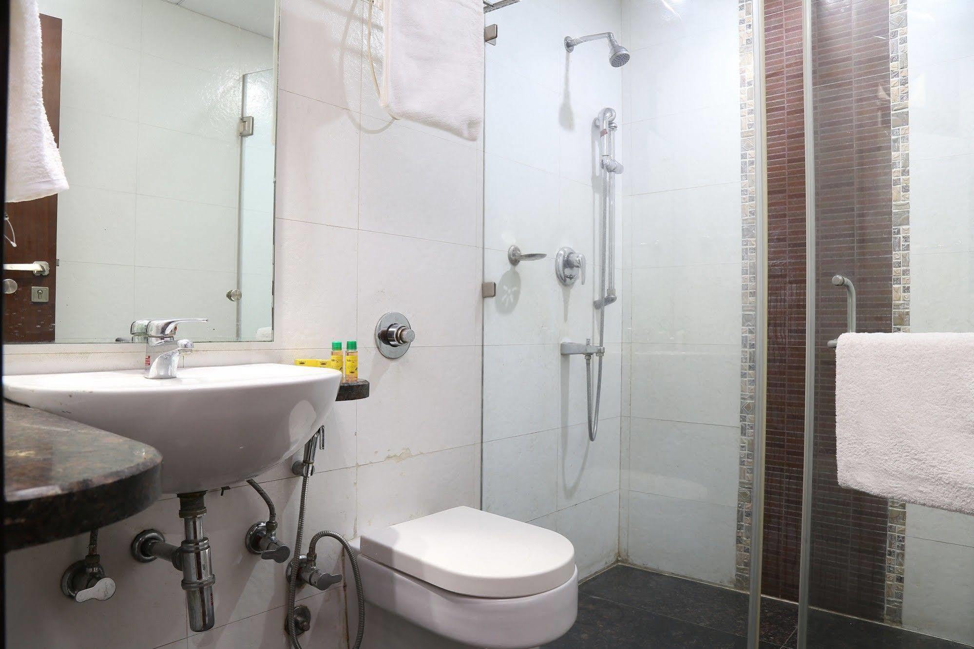 Fabhotel Savoy Suites Mumbai Airport Екстериор снимка