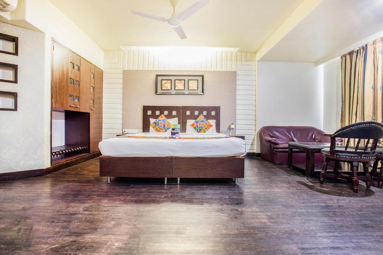 Fabhotel Savoy Suites Mumbai Airport Екстериор снимка